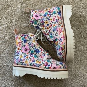 Dr. Martens | Wanderlust | Sinclair Boot | Sz 8